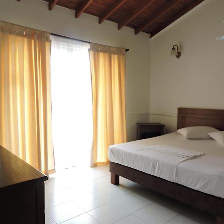 Hotel Y Restaurante Meson Del Gitano Caucasia Room photo